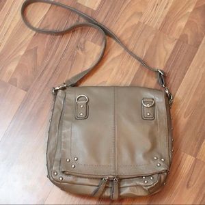 Hype Lg Crossbody Messenger Bag in Taupe